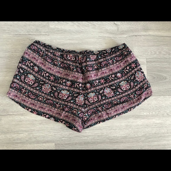 American Eagle Soft Shorts - Picture 3 of 4